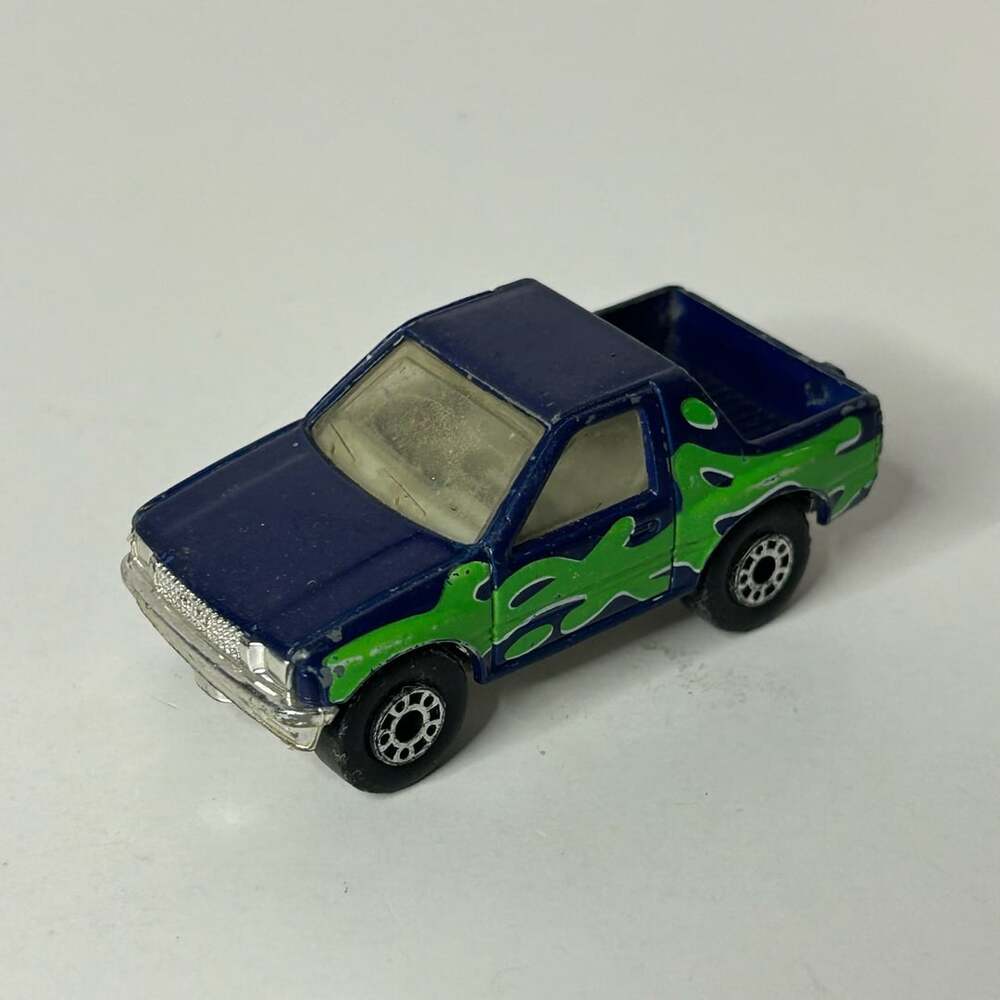 Matchbox Isuzu Amigo Blue With Green Flames Toy Truck
